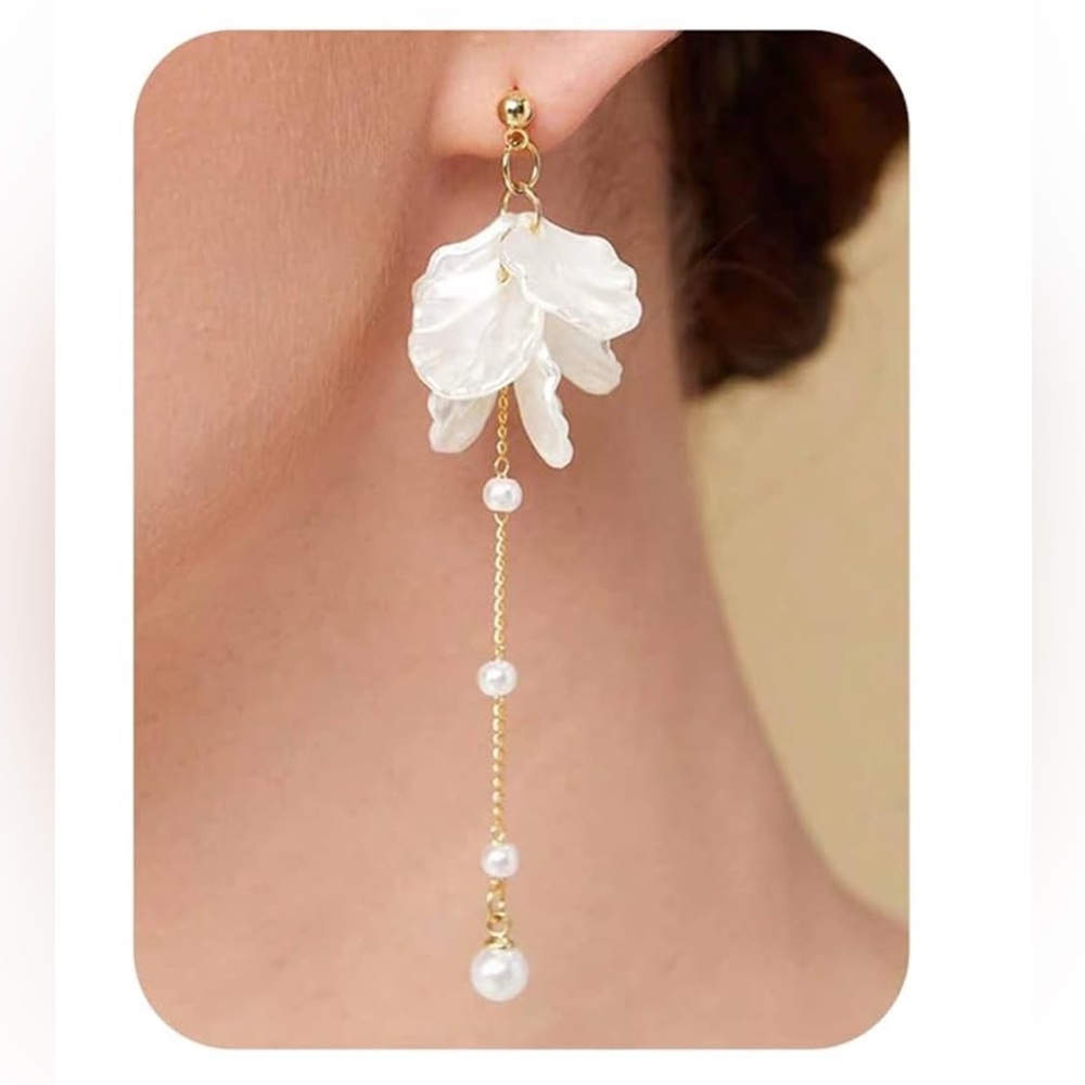 Elegant Gold and White Pearl Drop Earrings